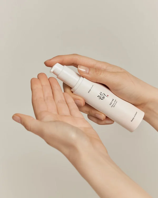 Ginseng Moist Sun Serum SPF50 Sunscreen - Image 2